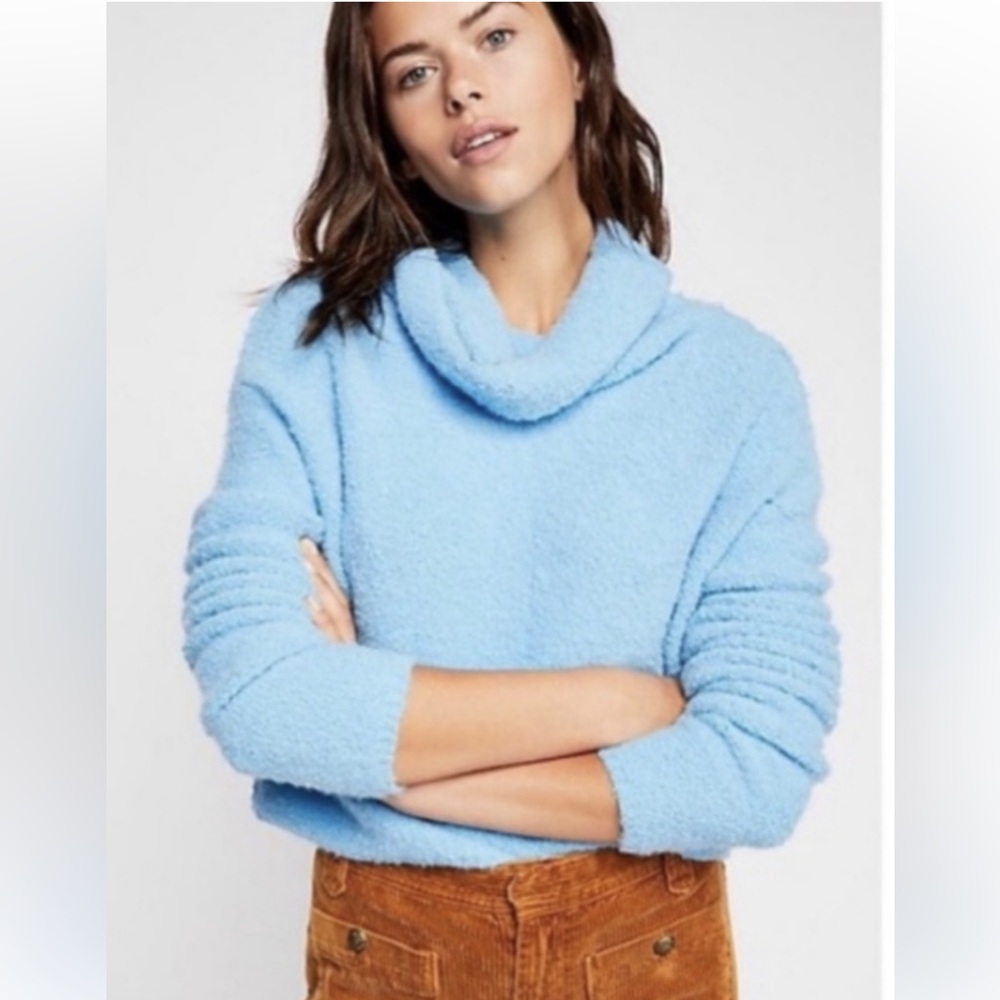 Free people size xs light blue sweater
